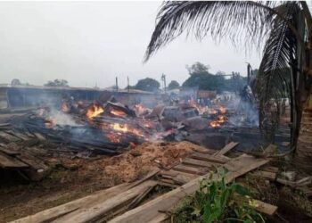 Incendie à Mitzic,