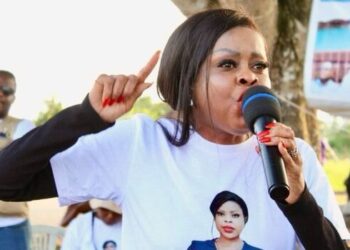 La. candidate Zenaba Gninga Chaning à Lambaréné
