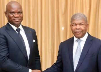 Le président Brice Clotaire Oligui Nguema et son homologue angolais João Lourenço