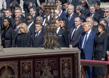 Le président Oligui Nguema parmi d'autres chefs d'État au funérailles du Pape François au Vatican