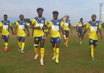 les joueurs de l’As Dikaki jetés à la rue
