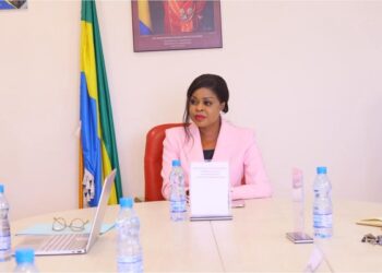 la ministre Gninga Chaning Zenaba relance le projet carte du commerçant