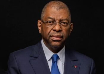 Premier gouvernement post-Transition