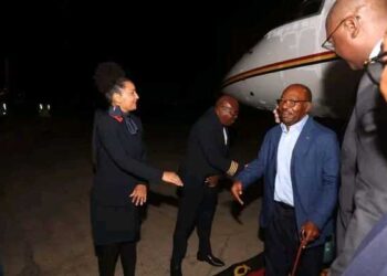 Exil de la famille Bongo en Angola