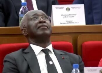 Raymond Ndong Sima a démissionné