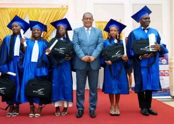 EM-Gabon Université célèbre ses diplômés