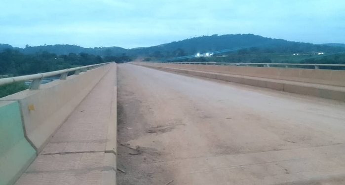 Booué, le pont des silences