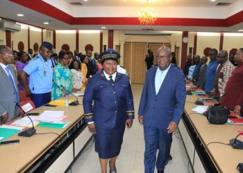 Libreville adopte un budget déficitaire
