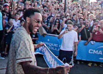 Aubameyang, roi d'un jour, renoue avec le phocéen sous une ovation historique