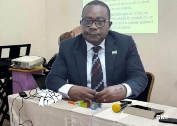 Dr Édouard Eyindanga