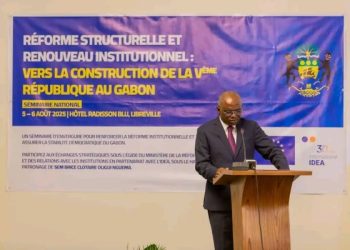 Le Gabon pose les bases de la Ve République