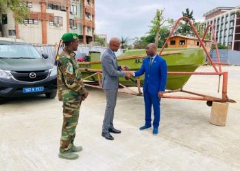 Forêts gabonaises : deux nouvelles embarcations pour muscler la surveillance