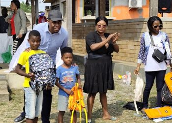 500 kits scolaires