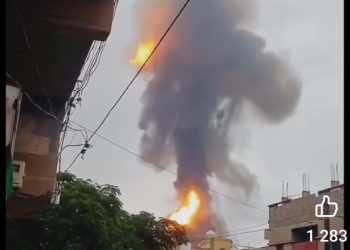 Les dégâts d'une bombe d'Israël au Yémen