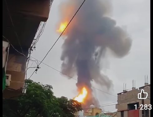 Les dégâts d'une bombe d'Israël au Yémen