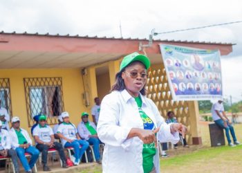 Zephirine Etotowa Ntutume candidate de l'UDB dans le 1er arrondissement de Ntoum