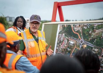Le ministre des Travaux publics, Edgard Moukoumbi