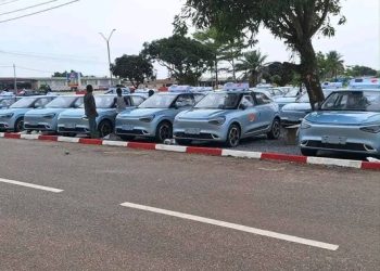 Les voitures électriques dans le transport public au Gabon