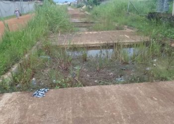 Akanda : entre villas luxueuses et routes abandonnées