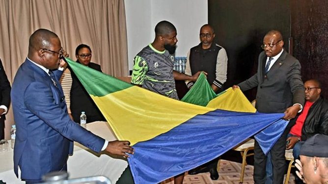 Le drapeau « Vert-Jaune-Bleu »