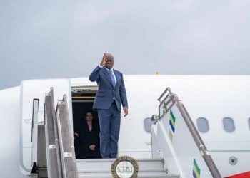 Oligui aux Émirats Arabes Unis