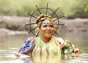 “La Reine d’Empire”,