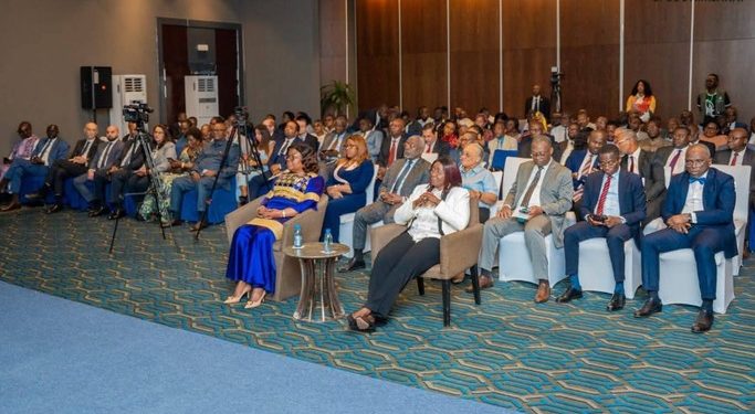 Le Gabon présente son Guide de Voyage 2026 et son Guide de l'Investissement Touristique. Marcelle Ibinga engage le pays dans une stratégie d'attractivité