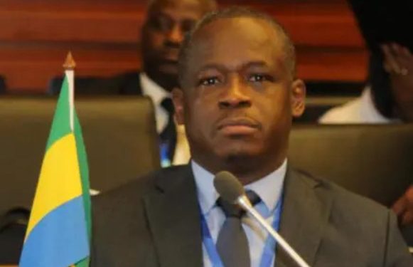 remaniement au Gabon